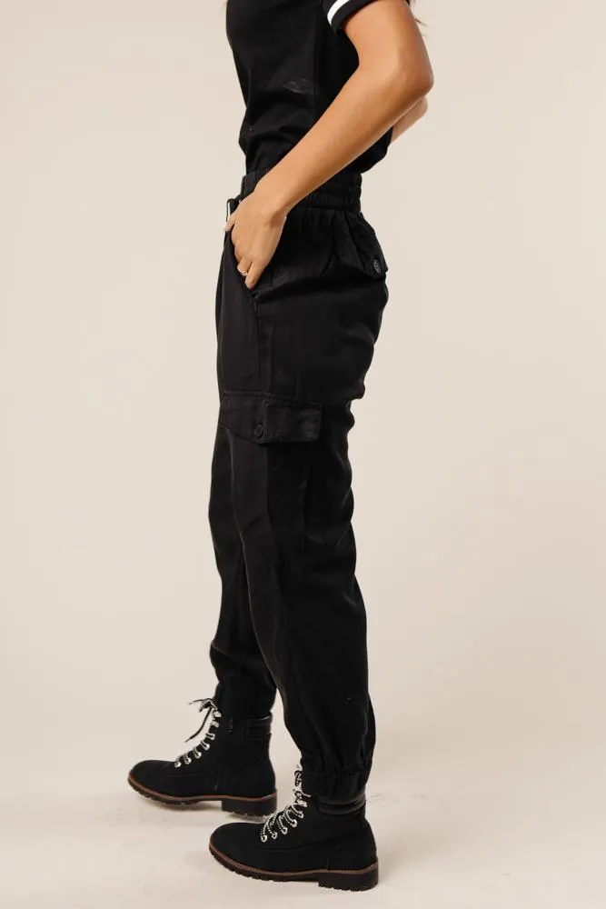 Downtown Cargo Joggers in Black